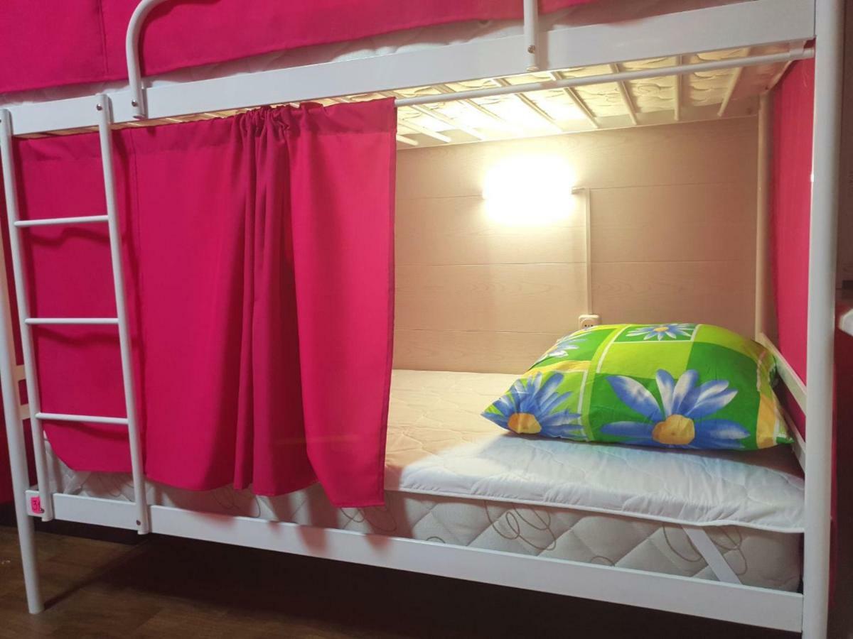 Hostel 777 Vokzal Kiev Eksteriør billede